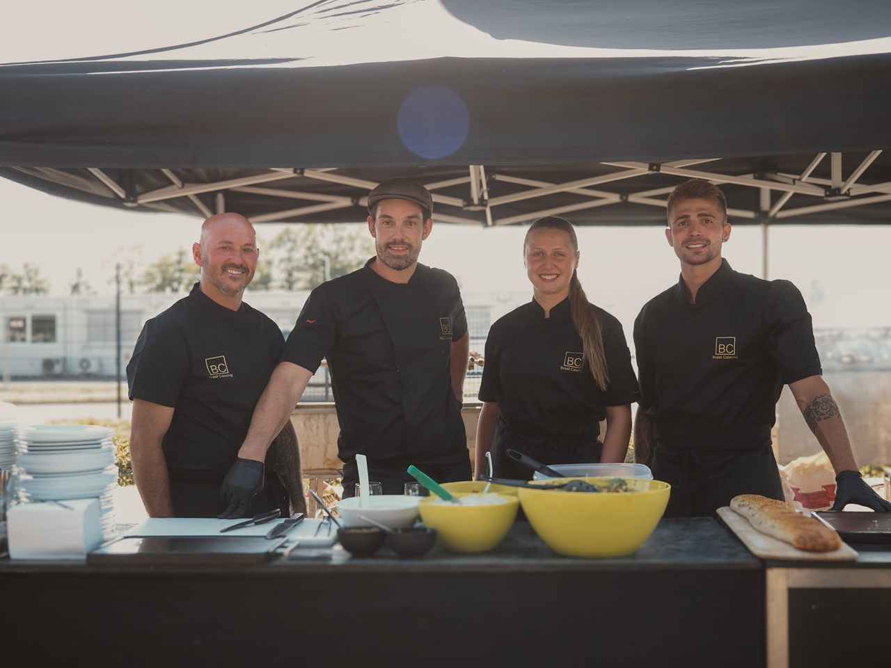 Das Team von Brasil Catering gemeinsam am Stand